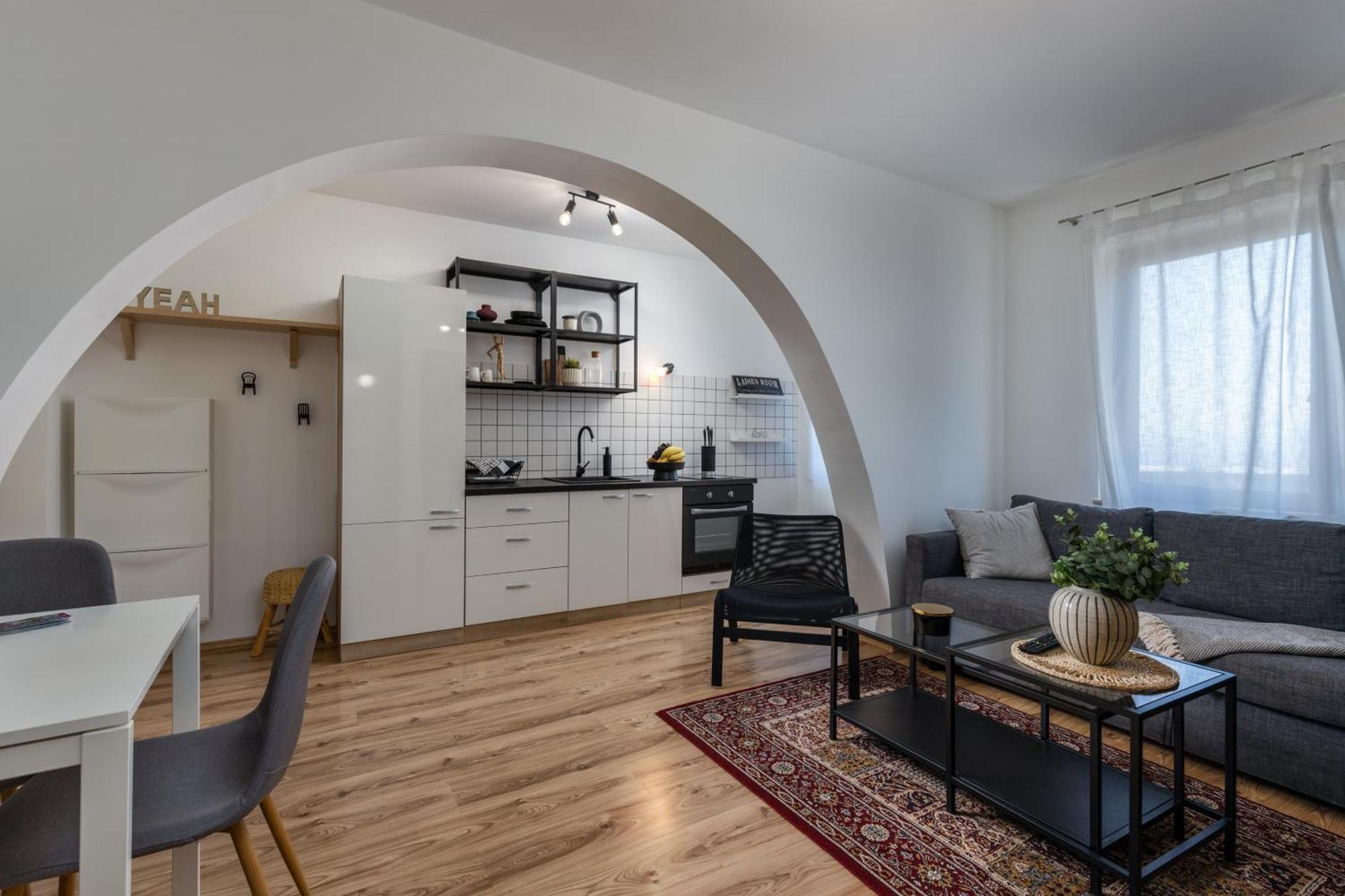 Agostini - Contactless Apartments Vukovarska غييكا المظهر الخارجي الصورة